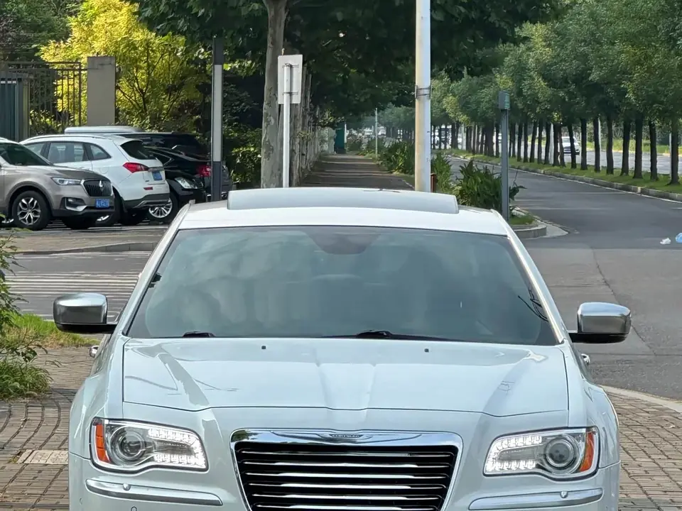 Chrysler 300C 2014 из Китая
