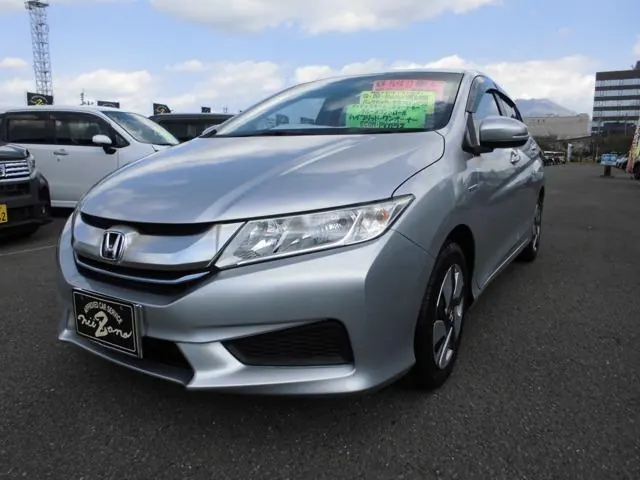 Honda Grace 2015 из Японии