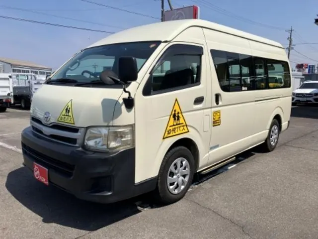 Toyota Hiace Commuter 2011 из Японии