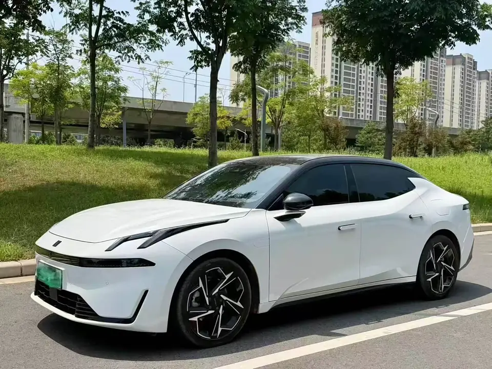 Lynk & Co 07 2024 из Китая