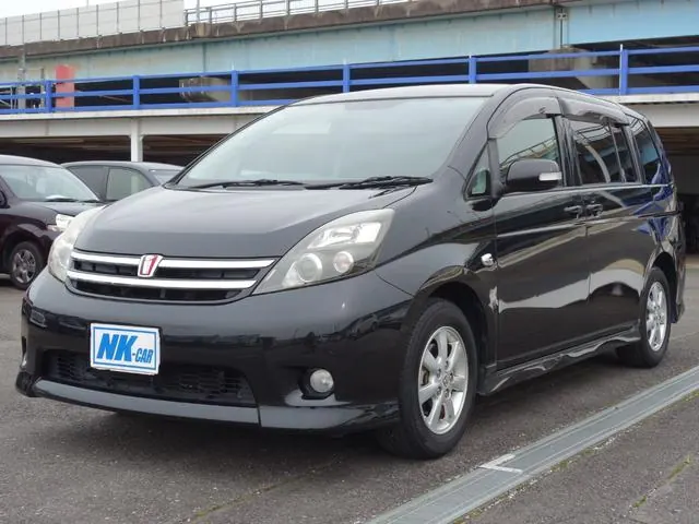 Toyota Isis 2010 из Японии