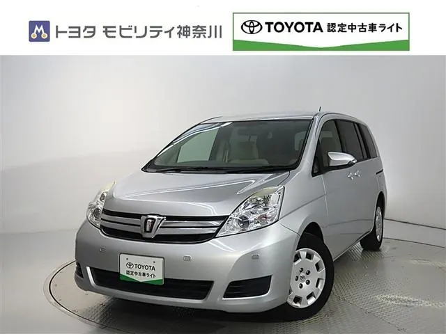 Toyota Isis 2014 из Японии