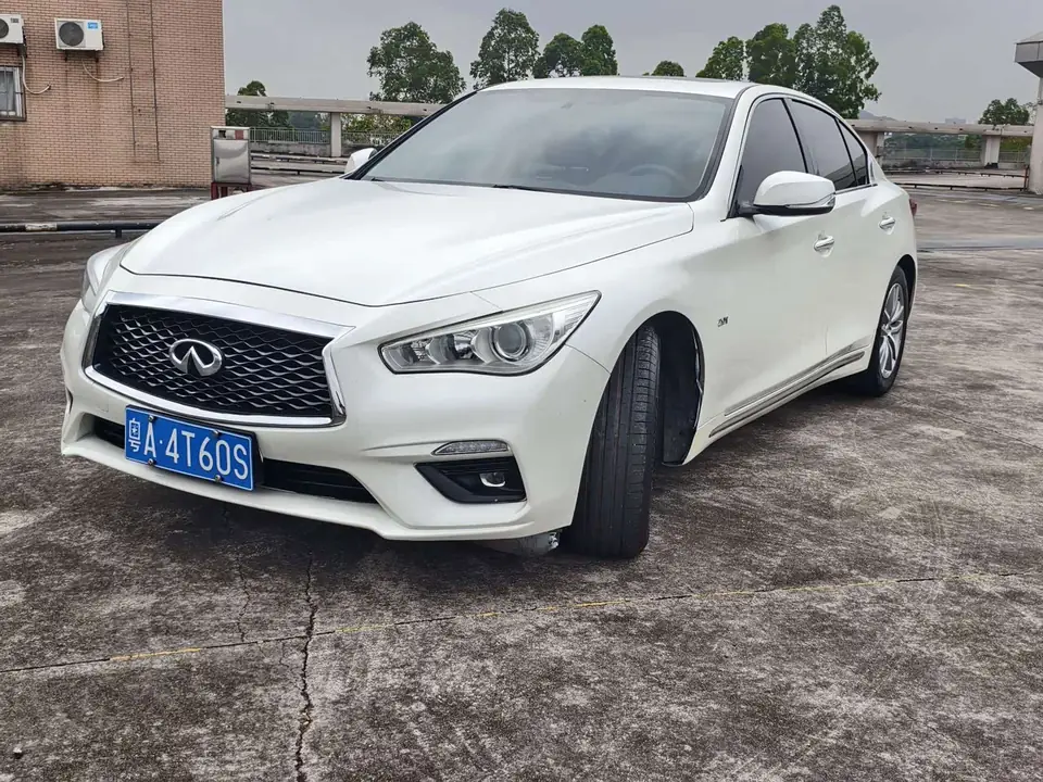 Infiniti Q50L 2023 из Китая