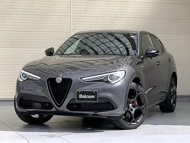 Alfa Romeo Stelvio 2022 из Японии