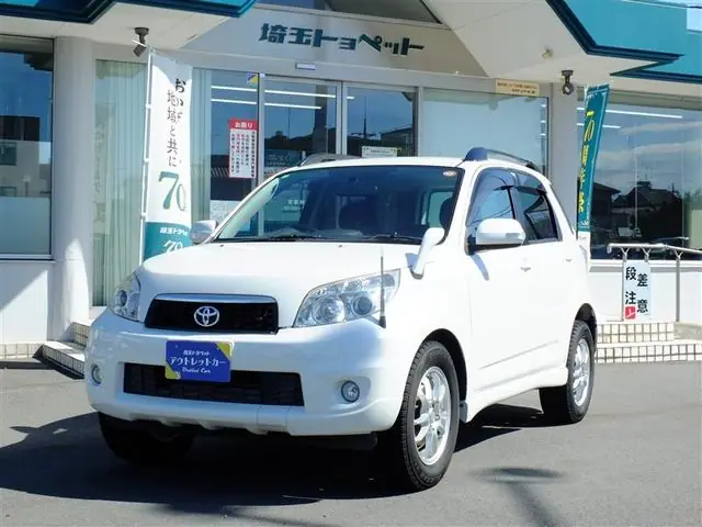 Toyota Rush 2010 из Японии