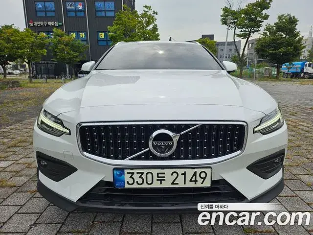 Volvo V60 2021 из Кореи